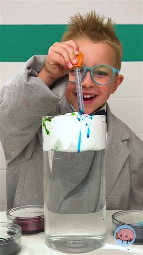 🌈 Have You Ever Seen Rainbow Rain? 😲 Fun Kids Craft! #shorts #experiment