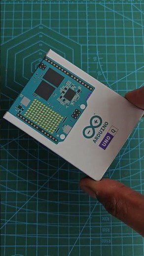 Unboxing Arduino Uno Q