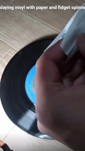 You can play a Vynil record with Paper😱 | Arnie