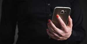 11 percent of Canadians access digital content solely via mobile: comScore