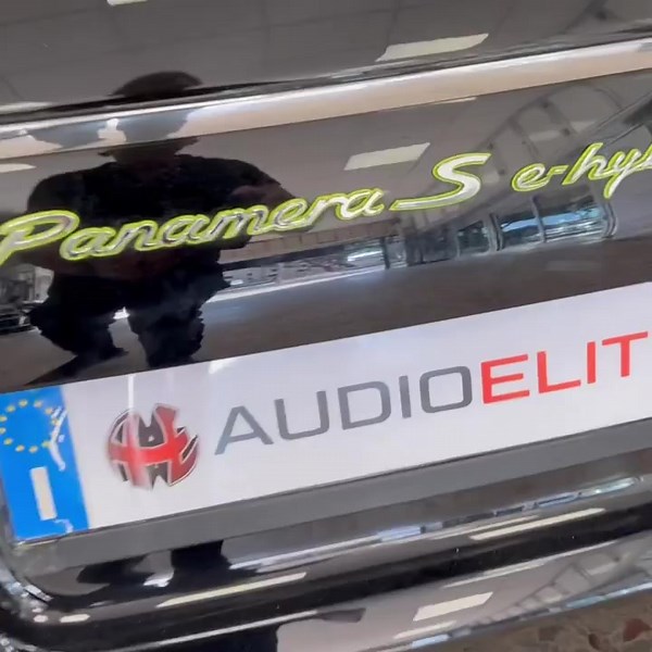 22 reactions | porsche panamera car tablet eseguito retrocamera eseguita ora sotto con 2 monitor poggiatesta android | Audio Elite | Facebook