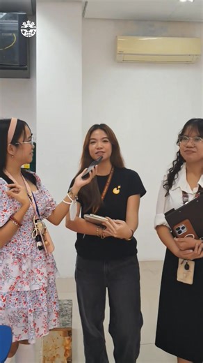 𝗖𝗢𝗡𝗚𝗥𝗔𝗧𝗦, 𝗞𝗔𝗣𝗢𝗟𝗦𝗔𝗬 𝗙𝗥𝗘𝗦𝗛𝗜𝗘𝗦 🌱! 🎉 You entered college straight into a year full of plot twists no one warned you about 😵‍💫 Missed opportunities, delayed firsts, and moments that didn’t go as planned— But you still made it through your first semester. And that matters! 💛 ✨ 𝗪𝗵𝗮𝘁 𝗮𝗿𝗲 𝘆𝗼𝘂 𝗰𝗹𝗮𝗶𝗺𝗶𝗻𝗴 𝘁𝗵𝗶𝘀 𝘀𝗲𝗺? 𝗖𝗼𝗺𝗺𝗲𝗻𝘁 𝗱𝗼𝘄𝗻 𝗯𝗲𝗹𝗼𝘄! ✨ | University of the Philippines Political Science Society - UPPSS