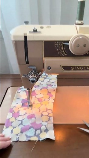 My grandmother’s sewing machine still works! Singer 401 from the 60s #sewing #sewingmachine