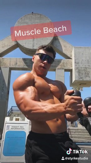Muscle Beach Bicep Workout - Fitness and Bodybuilding