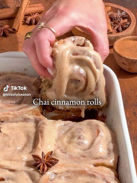 Some fall baking inspo 🧸ྀི🍪🍂 #fallbaking🍁🍂 #fallbaking #fallbakingrecipes #fallbakingideas #autumnbaking #autumnbakingaesthetic #fall #autumn #autumnvibes🍁 #autumnvibes #fallvibes #vibe #fyp #foryou #fy #fypシ゚ #halloween #halloweenbaking #baking #bakinginspo