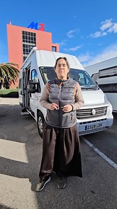 🔥 Dreamer Camper Five – ¡La camper ideal para viajar en familia! 🔥 Si buscas espacio, comodidad y equipamiento TOP… esta Dreamer Camper Five lo tiene TODO. 🚐 5 plazas día y noche 📏 6,36 m de longitud | 2,88 m de altura 🛏️ Distribución perfecta: - Literas traseras amplias - Cama basculante manual sobre el comedor Ideal para familias que necesitan versatilidad y confort en cada ruta. 🍳 Cocina completa y 🛁 baño con ducha para viajar con total autonomía. ✨ Equipamiento extra que marca la dife