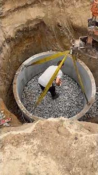 Installing a Drainage Well with a 40/70 Crushed Stone Base #construction #sewageforprivatehomes