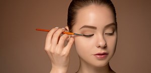 Truques para fazer delineado: Saiba como fazer um delineado perfeito sozinha