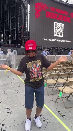 Cha ching at the romantic tour concert!🥰🙂‍↔️ #brunomars #theromantictour #concert #shorts