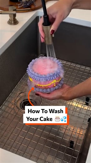 How to wash your cake 🎂💦 | Twisted