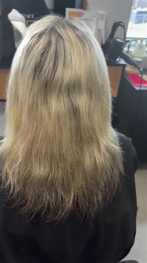 Extensions where? So seamless you’d never know 😉 I’m absolutely obsessed with @beauvoirhair ‘s blonde shades, we achieved this look using 1 pack of machine-tied weft in the shade Classic blonde and 1 pack of their Forever tapes in the shade Hollywood Blonde 🤍 @ardenmariabeauty 🤌