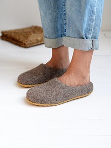 Boiled Wool Woman Slippers- Felt Slippers- Wool Clogs- Christmas Gift for Woman- Inside Home Shoes - Etsy
