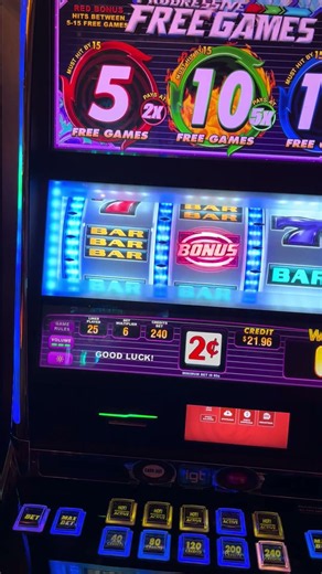 15 Sec. Slot Quiz #14: What Slot IS This? Who can tell us in the comments, slot trivia fans! #slot