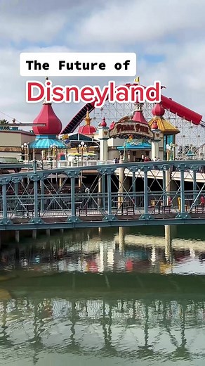 Get ready to meet Baymax at Disneyland! A new land themed after San Fransoyko from Big Hero 6 is coming to Disney California Adventure. It’ll feature new shopping, dining, and a Bay Max meet and greet! 💥 San Fransokyo is described as a place “where East meets West, and technology meets tradition.” So, I’m expecting to see some technology play a role in this upcoming area. 🌉 There’s also no word if spots like Ghirardelli and the Boudin Bakery Tour will stick around. However, the concept art sho