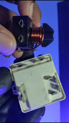 Current relay and potential relay