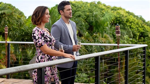 Today's Cozy Hallmark Channel Movie Schedule (Apr. 19): 'The Beach House,' 'Groundswell' & More