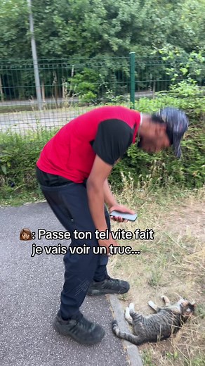 @🇬🇵🇬🇵🎭 | i'm passing the phone