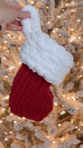 Lovie Loops by Angel | ✨TESTER CALL✨ ❤️💚Have yourself a…Merry Little Stocking❤️💚 This a fun and quick pattern that includes a PDF with detailed instructions and... | Instagram