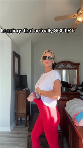 If your leggings roll down, show every bump, or flatten your booty — these fix that. The Halara UltraSculpt High Waisted Tummy Control Ruched Pocket Leggings are made to smooth lift in all the right places 👏 ✔️ High-waisted tummy control ✔️ Sculpting compression without suffocating ✔️ Ruched detail = booty lift effect ✔️ Deep pockets ✔️ Stretchy squat-proof They hold you in. They lift you up. They stay put during workouts. Perfect for: • Gym days • Walking workouts • Running errands • Travel • 