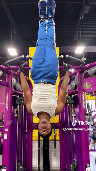 Gravity working against me and I still win 😤 core built from pain not excuses #calisthenics #viral #calisthenicsworkout #coreworkout