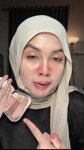Simple Makeup Tutorial with Multiuse Palette