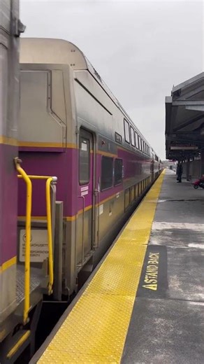 Mbta f40 approaching braintree