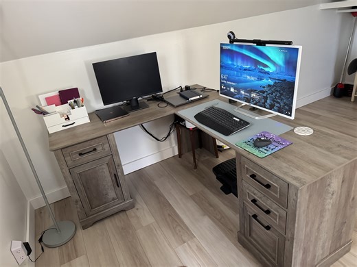 Watch Desk large enough for multiple computer set ups on Amazon Live