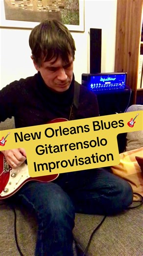 🎸 Bew Orleans Blues Gitarrensolo 🎸 E-Gitarre Improvisation… 🎸 Du möchtest ein erstklassiges Gitarrensolo 🎸 improvisieren… aber es klingt noch nicht so richtig geil? Dann liegt‘s wahrscheinlich nicht an dir, sondern an einer fehlenden, klar strukturierten Anleitung! BLUES ist die Grundlage ALLER moderner Musik… daher komm‘ in meinen Bluesgitarre-Kurs mit über 13 Stunden Video-Tutorials, lerne tolle Riffs & Licks und richtig erstklassig zu improvisieren! Mit allen Tricks, Spieltechniken, der r