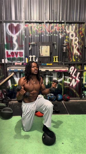 Music and health 🖤🌱🎤 Thank ya #WEBLOOMERZ #REXXRAY #idontowncopyrights #bloomfacility