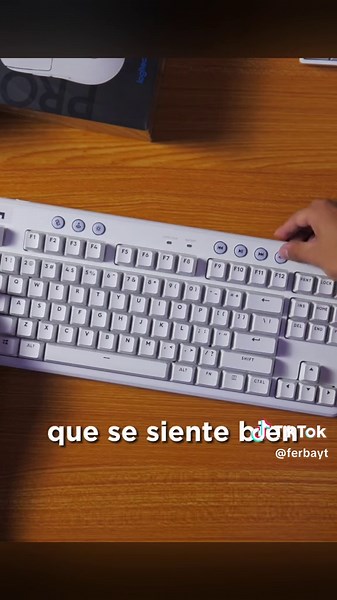 Unboxing y revisión del teclado Logitech G715