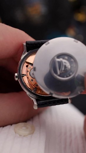 Vintage Omega Constellation in perfect condition — clean, sharp, and timeless. #vintagewatch #vintageomega #omegaconstellation #swisswatch #watchcollector #watchcollection #rarewatch | DuMarko Watches