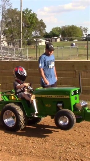 29K views · 464 reactions | Teaching them young #gardentractorpulling #teaching #tractorpulling #johndeere | Fun Run Pulling Videos | Facebook