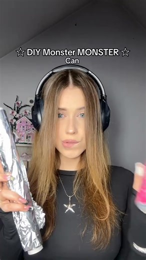 Najchętniej zostałabym jeszcze w halloweenowym klimacie 🩸🖤 #DIY #monster #scary #roomdecor #tutorials | Julia Śmigielska