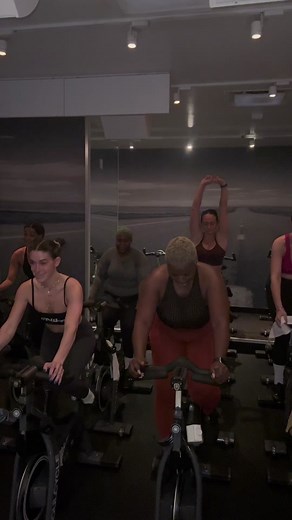 LADIES APPLYING PRESSURE! Ya’ll joining the team or nah? #foryoupage #nyc #soulcycle #indoorcycling #spintok #spinclass #fouryou #spinning #hiphop #spinningclass #fyp