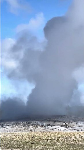 Old Faithful at Yellowstone National Park | Scenic Views | May 2024 | 4K