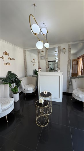 𝐒𝐈𝐍𝐃𝐘 𝐌𝐀𝐑𝐈𝐍 ✨ Ombre H - M iluminada - Alisado on Instagram: "Chicas no te lo pierdas ! Todo incluido ✨ la mejor experiencia ☝🏼 #sanvalentin #promoamigas #antofagasta #salondebelleza #olaplex"