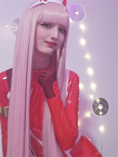 Struggling with Dance in a Bulky Suit: A Cosplay Experience