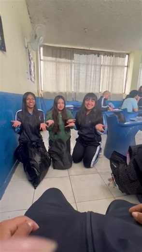 Dora y su mochila: descubre qué lleva dentro