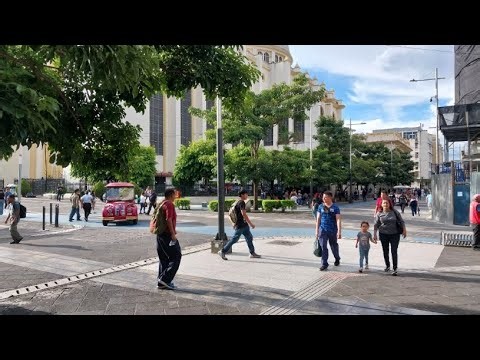 MUSICA Y PLATICA DESDE EL CENTRO HISTÓRICO SAN SALVADOR