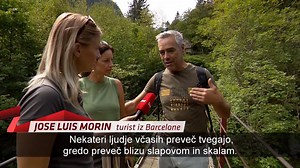 55K views · 166 reactions | Ne le v gorah, turisti lahkomiselno pohajajo tudi na Bovškem, kjer po strmih in spolzkih skalah ob Soči plezajo kar v japonkah. Vse za dobro fotografijo. | Svet | Facebook