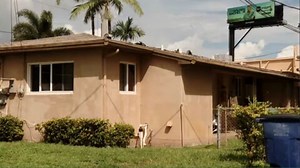 2 families displaced after fire tears through home in Hallandale Beach - WSVN 7News | Miami News, Weather, Sports | Fort Lauderdale