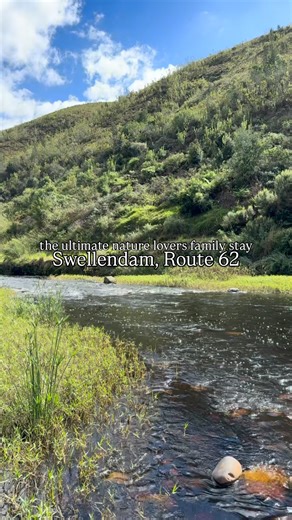 Josh & Ruthie Betts |Travel & Love on Instagram: "🇿🇦 R480 per person sharing, sleeps 10! ⛰️🍃 Looking for more getaways like this!? Comment ‘🍷’ and I’ll send you a direct link (plus a discount code!) to our brand new 68+ page guide to the incredible Route 62 🙌😍 Stretching from Cape Town to Gqeberha, we’ve found the BEST cabins, both budget & luxury, plus pet friendly!🐾, most epic hiking trails, best wild swimming spots, campsites, foodie restaurants, cute cafes (with the best coffee!), and