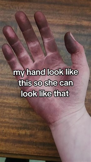 callouses forming from blending on sandpaper #chalk #pastel #art #relatable #fyp