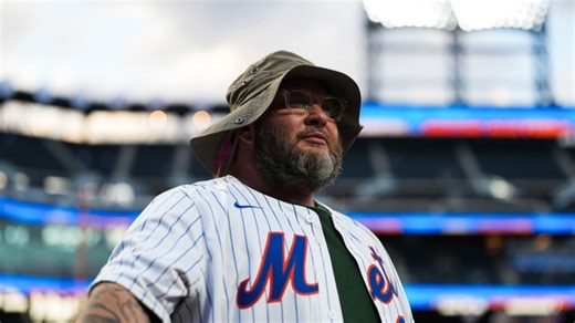Action Bronson throws the first pitch for the Mets