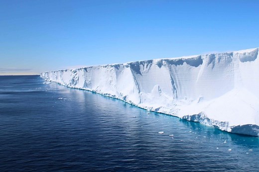 Gigantic iceberg breaks free in Antarctica, revealing ghostly mega-nest beneath | Discover Wildlife