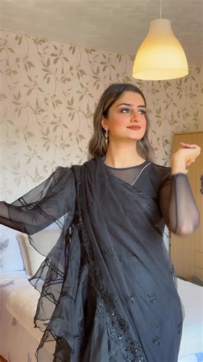 Amina | Content Creator on Instagram: "Kuch Ziada ee, Matlab kuch b 🙃😅 #girls #instamood #foryou #reelitfeelit #black #india #desi #grwm #pakistani"