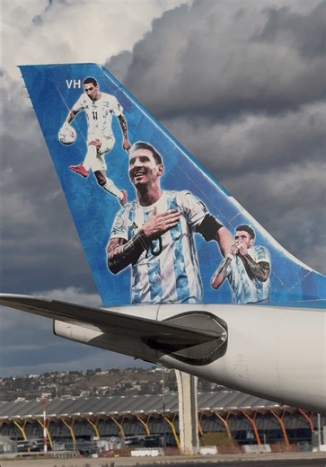 AIRBUS A330 / 200 Aerolíneas Argentinas procedente de Buenos Aires #messi #aviacion #frases #airbus #futbol