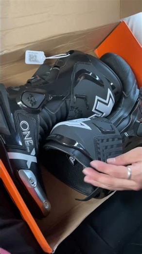 Unboxing Tiger X One Pro riding boot.