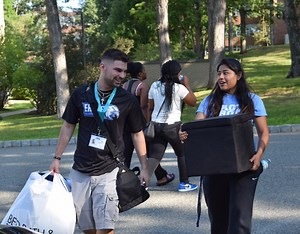 Class of 2021 Moves In and Attends Orientation