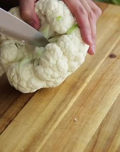 Everyone deserves to snack on something tasty on Super Bowl Sunday, even if they don't eat meat or dairy. Soft and tender on the inside and crispy on the outside these Buffalo Cauliflower "wings" are so close to the real deal it's hard to believe! And they are so simple to prepare! Recipe here: https://www.thebuddhistchef.com/recipe/buffalo-cauliflower-wings/ | The Buddhist Chef